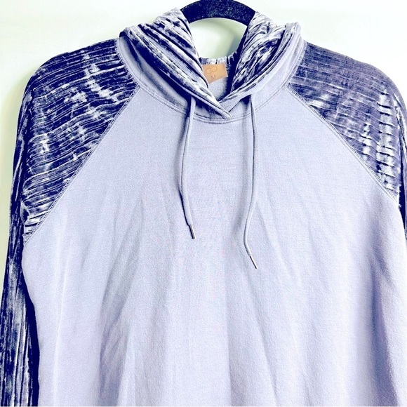 Calia by Carrie Underwood Women’s Med Purple Velvety Long Sleeve Pullover Jacket - Picture 2 of 8